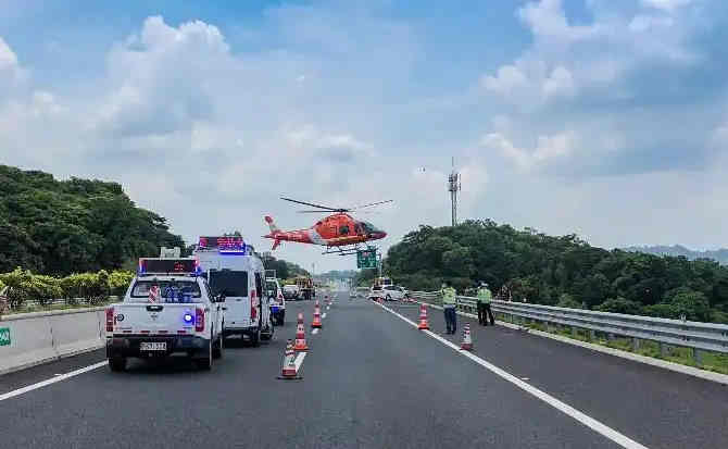 西塞山区高速公路汽车救援案例